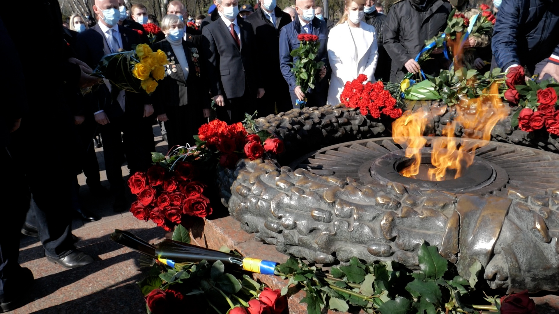 Возложение цветов в День освобождения Одессы (Видео)