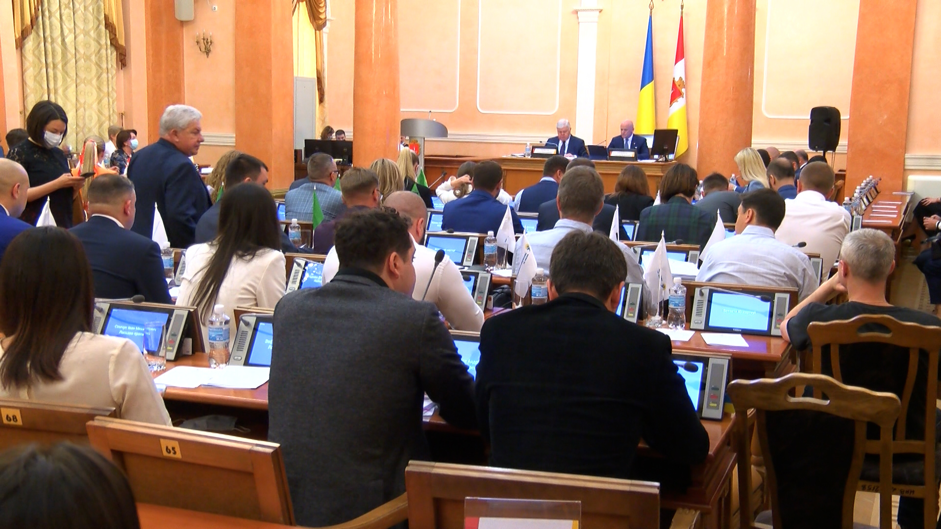 Сессия Одесского городского совета началась с митинга (Видео)