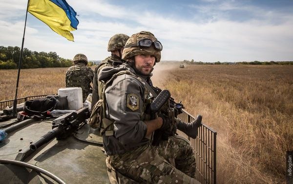 Во время военного положения человек должен либо работать, либо воевать